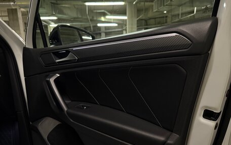 Volkswagen Tiguan II, 2022 год, 3 950 000 рублей, 10 фотография