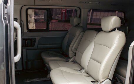 Hyundai Grand Starex Grand Starex I рестайлинг 2, 2012 год, 1 695 000 рублей, 17 фотография