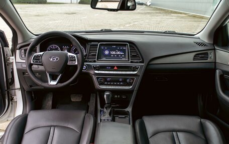 Hyundai Sonata VII, 2018 год, 1 995 000 рублей, 16 фотография