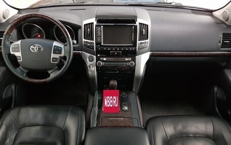 Toyota Land Cruiser 200, 2013 год, 3 450 000 рублей, 24 фотография