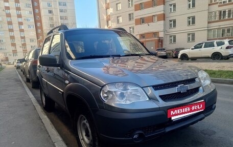 Chevrolet Niva I рестайлинг, 2018 год, 690 000 рублей, 4 фотография