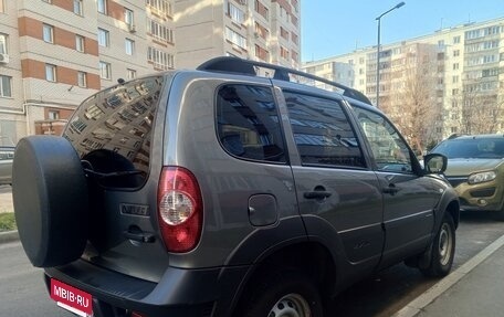 Chevrolet Niva I рестайлинг, 2018 год, 690 000 рублей, 5 фотография