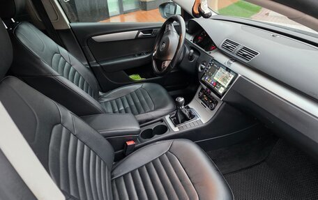 Volkswagen Passat B7, 2011 год, 880 000 рублей, 3 фотография