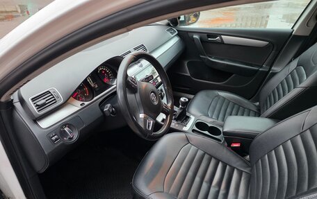 Volkswagen Passat B7, 2011 год, 880 000 рублей, 4 фотография