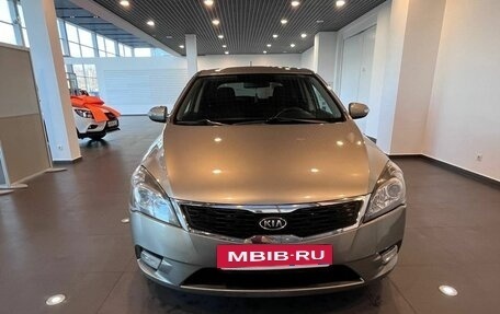 KIA cee'd I рестайлинг, 2010 год, 700 000 рублей, 8 фотография