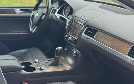 Volkswagen Touareg III, 2017 год, 2 950 000 рублей, 11 фотография