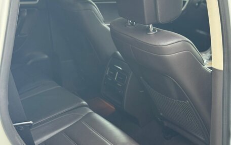 Volkswagen Touareg III, 2017 год, 2 950 000 рублей, 14 фотография