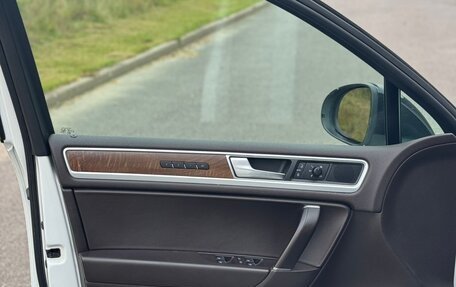 Volkswagen Touareg III, 2017 год, 2 950 000 рублей, 12 фотография