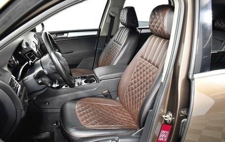 Volkswagen Touareg III, 2011 год, 1 672 000 рублей, 10 фотография