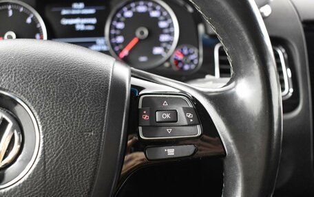 Volkswagen Touareg III, 2011 год, 1 672 000 рублей, 15 фотография