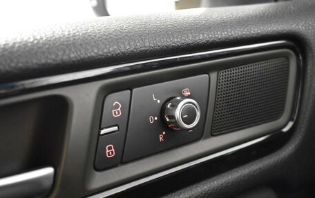 Volkswagen Touareg III, 2011 год, 1 672 000 рублей, 20 фотография