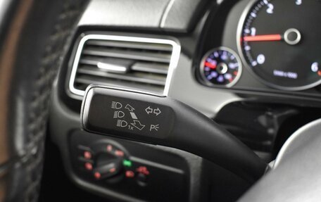 Volkswagen Touareg III, 2011 год, 1 672 000 рублей, 16 фотография