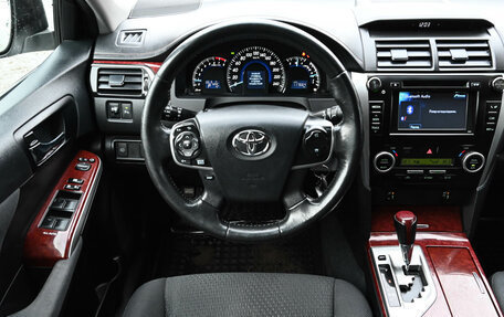 Toyota Camry, 2014 год, 2 132 000 рублей, 11 фотография