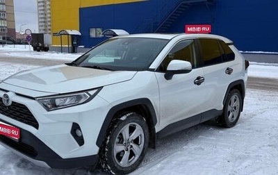 Toyota RAV4, 2021 год, 3 950 000 рублей, 1 фотография