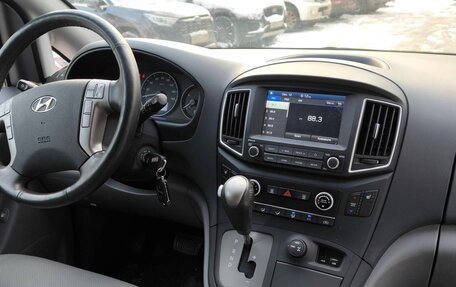 Hyundai Grand Starex Grand Starex I рестайлинг 2, 2020 год, 3 790 000 рублей, 25 фотография