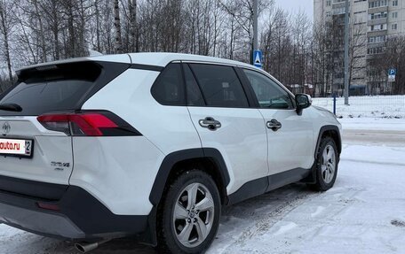 Toyota RAV4, 2021 год, 3 950 000 рублей, 5 фотография