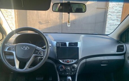 Hyundai Solaris II рестайлинг, 2015 год, 950 000 рублей, 6 фотография