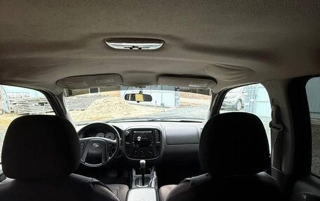 Ford Escape II, 2004 год, 400 000 рублей, 26 фотография