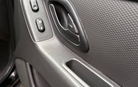 Ford Escape II, 2004 год, 400 000 рублей, 20 фотография