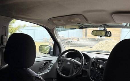 Ford Escape II, 2004 год, 400 000 рублей, 30 фотография