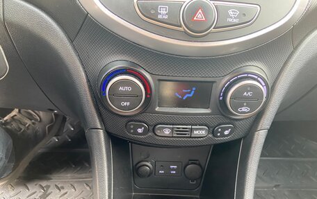 Hyundai Solaris II рестайлинг, 2016 год, 1 250 000 рублей, 14 фотография