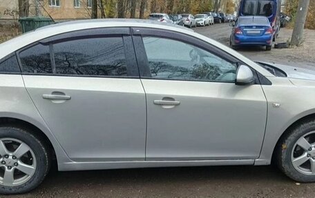 Chevrolet Cruze II, 2011 год, 630 000 рублей, 3 фотография