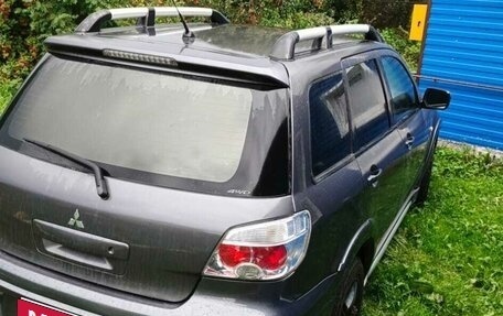 Mitsubishi Outlander III рестайлинг 3, 2007 год, 800 000 рублей, 8 фотография