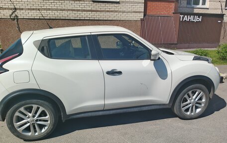 Nissan Juke II, 2015 год, 1 350 000 рублей, 2 фотография