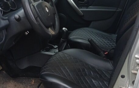 Renault Logan II, 2016 год, 650 000 рублей, 7 фотография