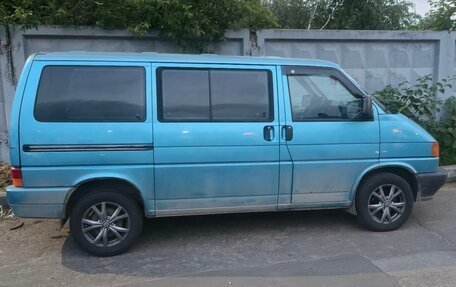 Volkswagen Multivan T4, 1993 год, 800 000 рублей, 1 фотография