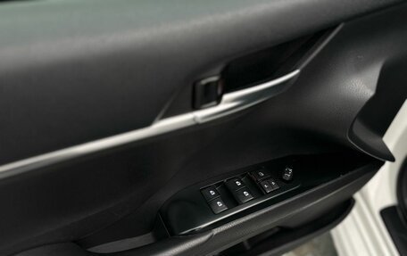 Toyota Camry, 2020 год, 2 550 000 рублей, 11 фотография