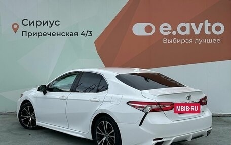 Toyota Camry, 2020 год, 2 550 000 рублей, 4 фотография
