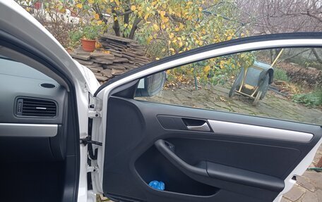 Volkswagen Jetta VI, 2012 год, 1 340 000 рублей, 18 фотография