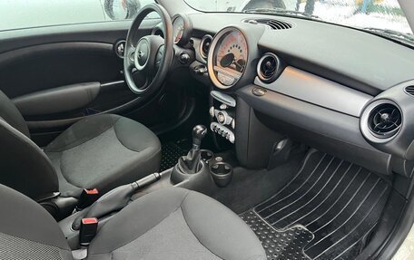 MINI Hatch, 2010 год, 750 000 рублей, 6 фотография