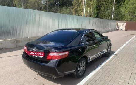 Toyota Camry, 2008 год, 1 050 000 рублей, 2 фотография