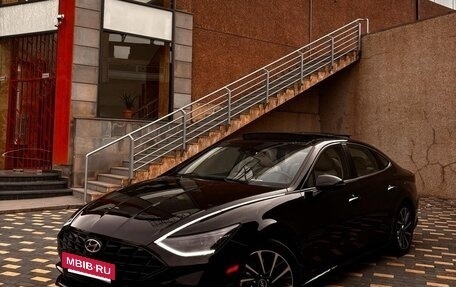 Hyundai Sonata VIII, 2022 год, 2 250 000 рублей, 2 фотография