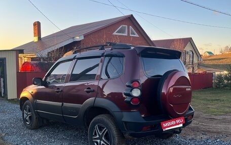 Chevrolet Niva I рестайлинг, 2003 год, 260 000 рублей, 5 фотография