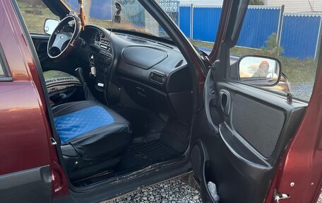 Chevrolet Niva I рестайлинг, 2003 год, 260 000 рублей, 11 фотография