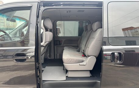 Hyundai H-1 II рестайлинг, 2008 год, 1 095 000 рублей, 21 фотография