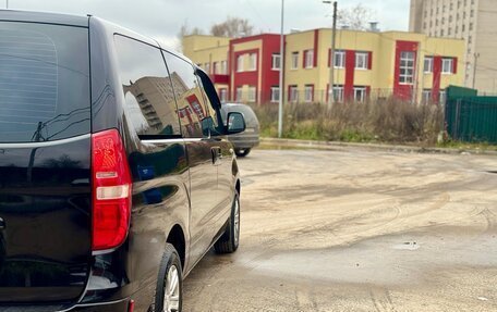 Hyundai H-1 II рестайлинг, 2008 год, 1 095 000 рублей, 33 фотография