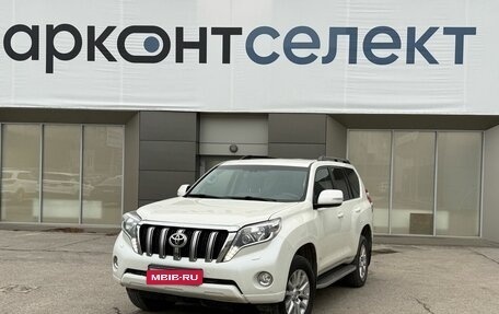 Toyota Land Cruiser Prado 150 рестайлинг 2, 2015 год, 4 100 000 рублей, 1 фотография
