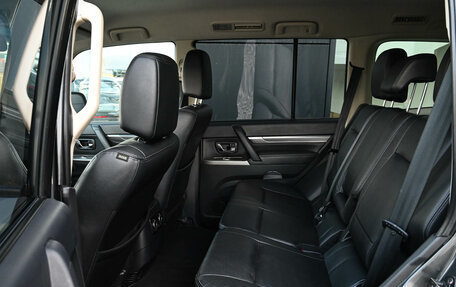 Mitsubishi Pajero IV, 2014 год, 2 940 000 рублей, 9 фотография