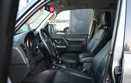 Mitsubishi Pajero IV, 2014 год, 2 940 000 рублей, 8 фотография