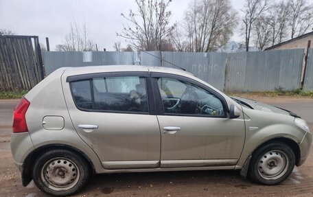 Renault Sandero I, 2013 год, 550 000 рублей, 3 фотография