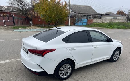 Hyundai Solaris II рестайлинг, 2021 год, 1 600 000 рублей, 4 фотография