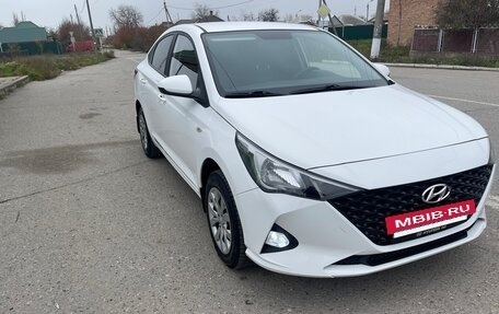 Hyundai Solaris II рестайлинг, 2021 год, 1 600 000 рублей, 3 фотография