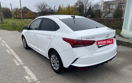 Hyundai Solaris II рестайлинг, 2021 год, 1 600 000 рублей, 6 фотография