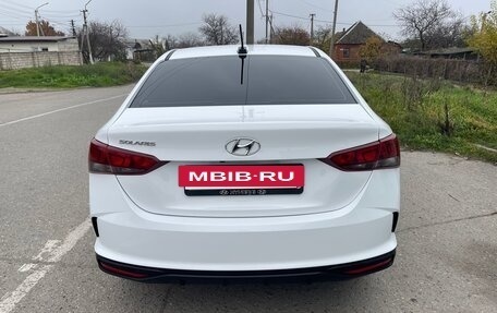 Hyundai Solaris II рестайлинг, 2021 год, 1 600 000 рублей, 5 фотография