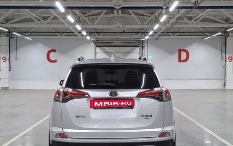 Toyota RAV4, 2019 год, 2 699 000 рублей, 6 фотография