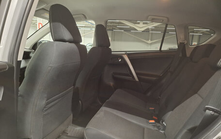 Toyota RAV4, 2019 год, 2 699 000 рублей, 12 фотография